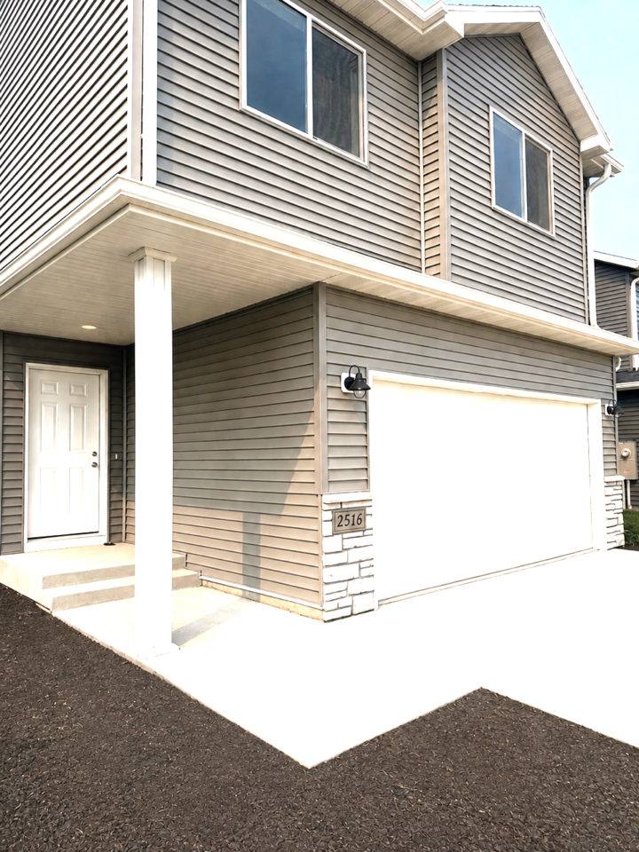 Property Photo:  2516 38th Avenue S  MN 56560 