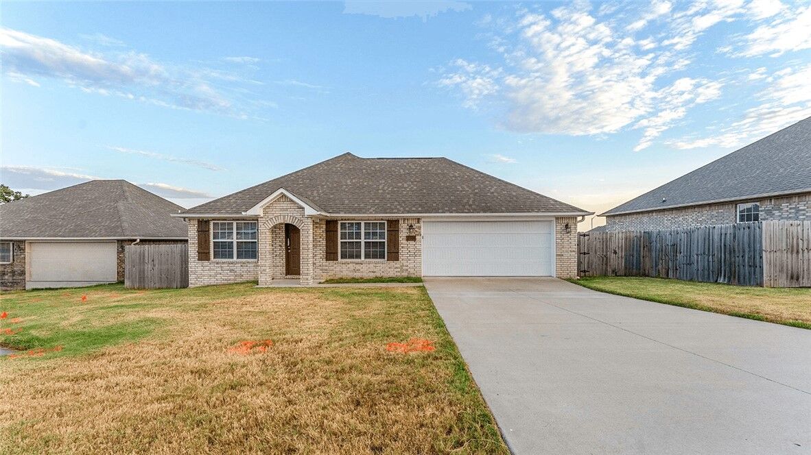 Property Photo: 2209 Misti Woods Street AR 72734