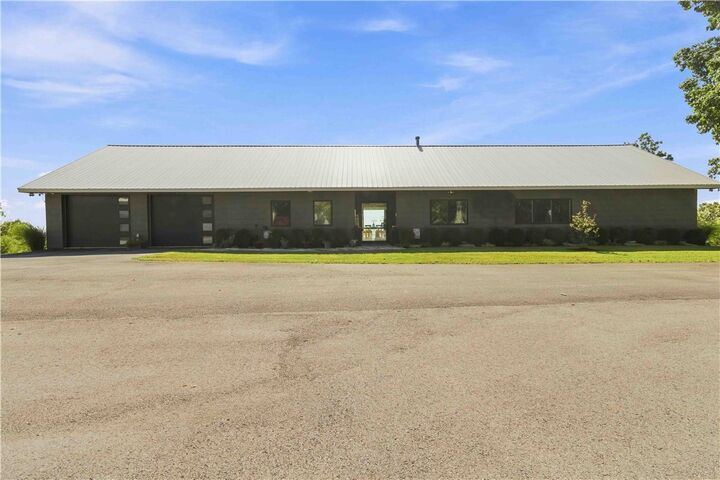 Property Photo: 19658 W Highway 62 AR 72631