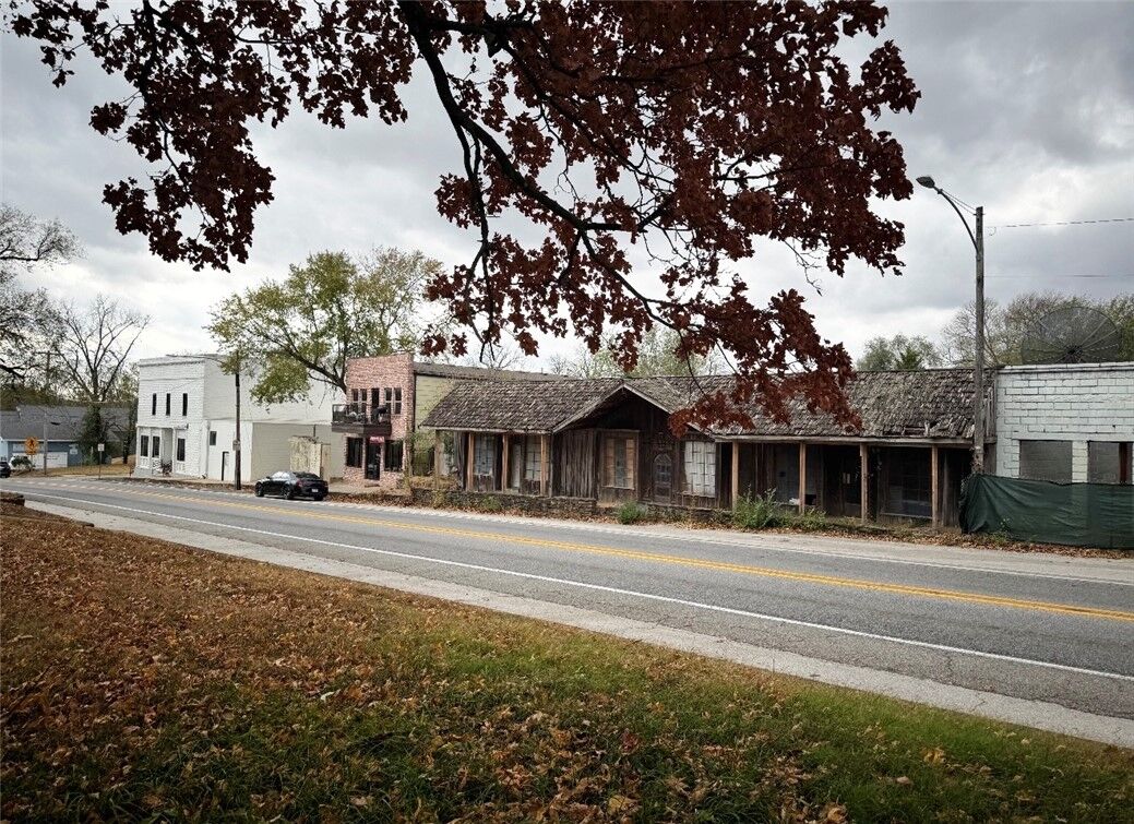 Property Photo:  135 S Main Street  AR 72718 