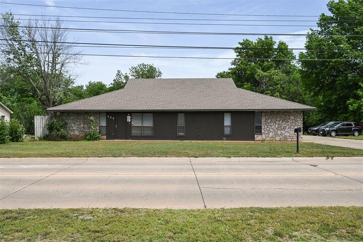 Property Photo:  908 E 12th Avenue  OK 74074 