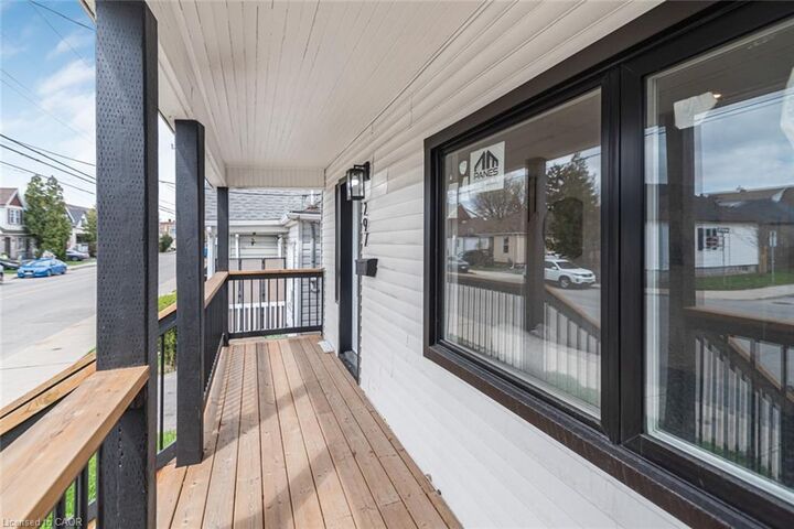 Property Photo:  297 Britannia Avenue  ON L8H 1Y2 