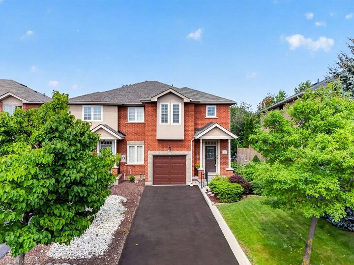 Property Photo:  2391 Dalebrook Drive  ON L6H 6K4 