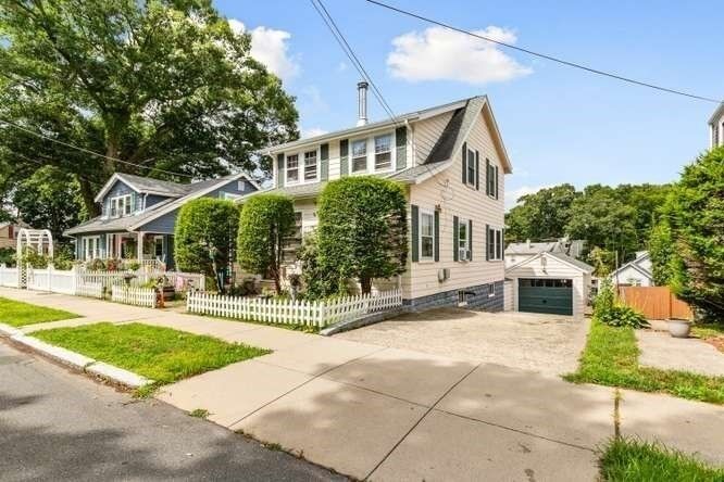 Property Photo:  42 Piedmont St  MA 01904 