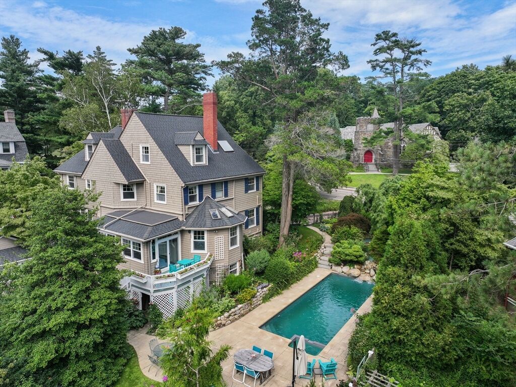 Property Photo: 105 Randolph Ave MA 02186