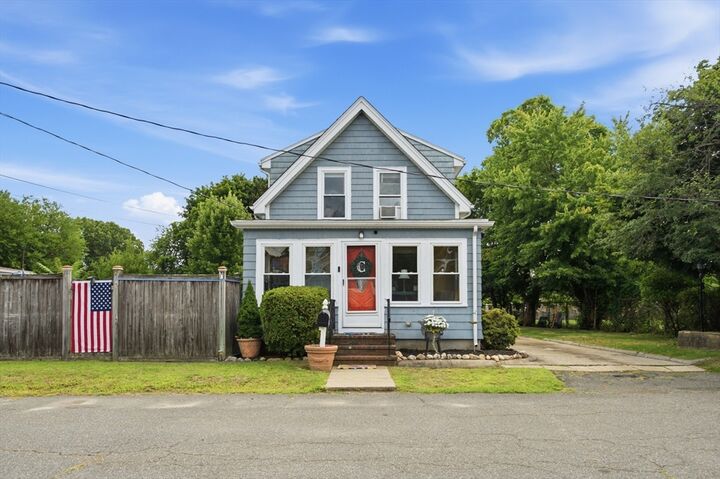 Property Photo:  20 Moray St  MA 01904 