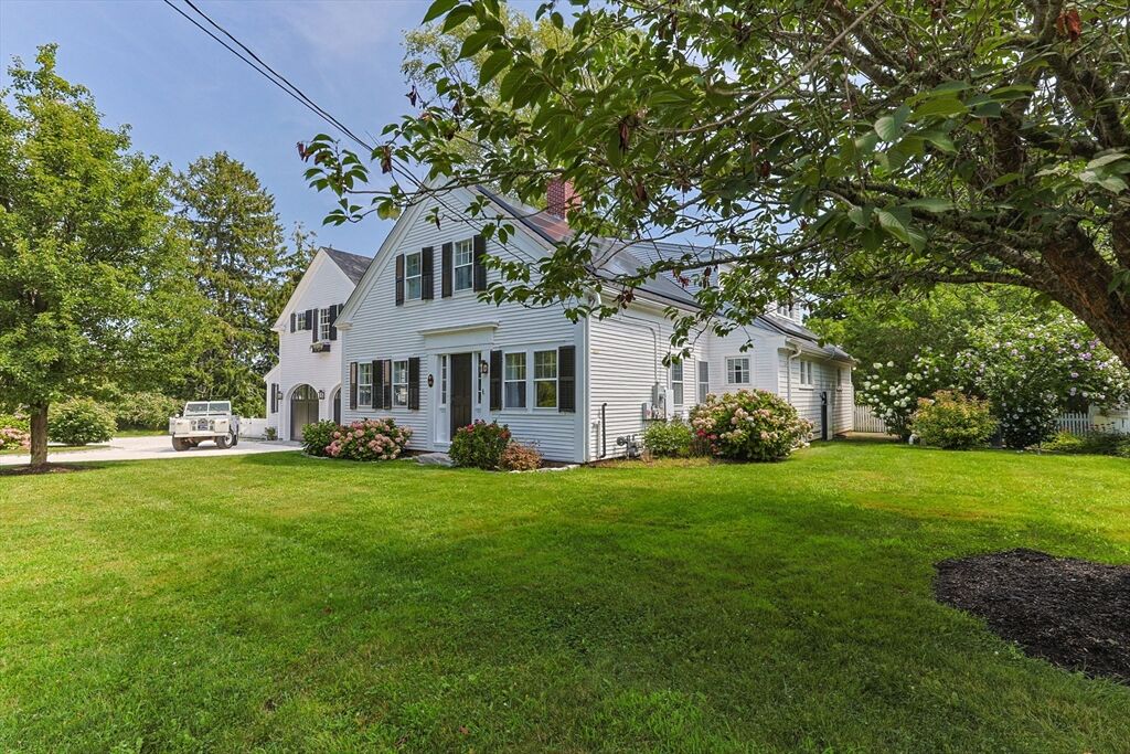 Property Photo:  141 Bank St  MA 02646 