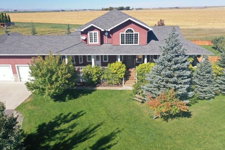 Property Photo: 63 Deer Path Meadows AB T0L 0Z0