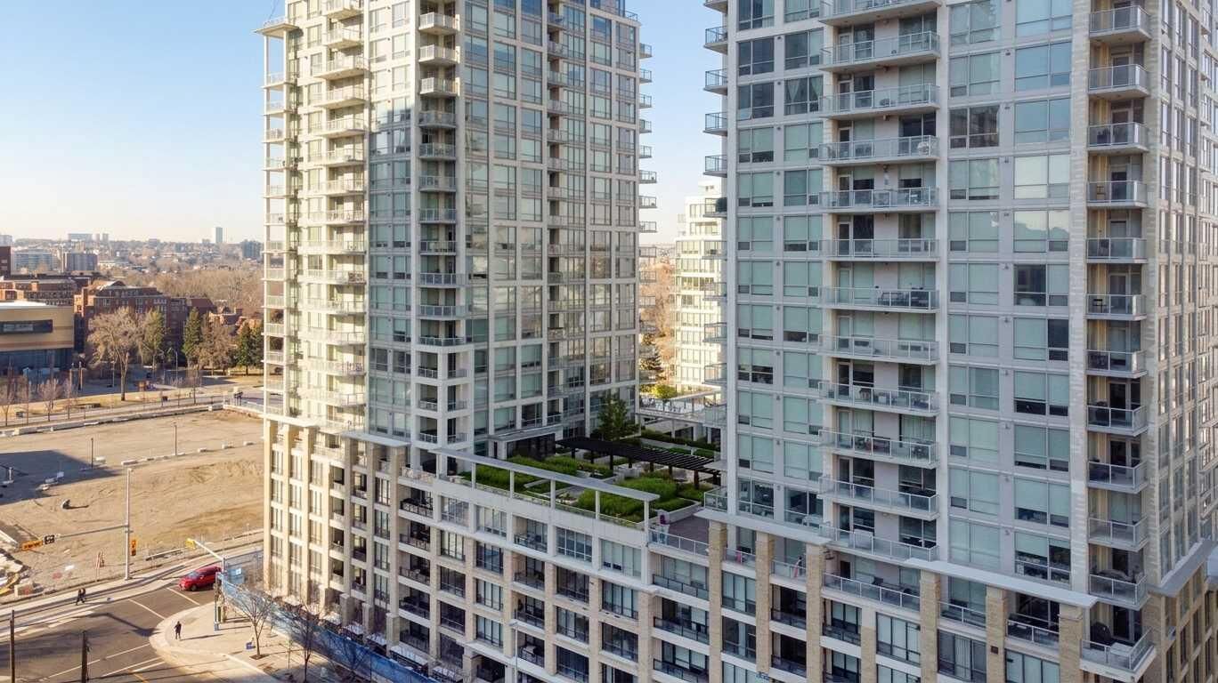 Property Photo: 222 Riverfront Avenue SW 521 AB T2P 0X2