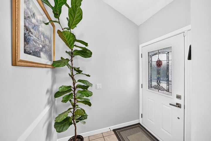 Property Photo:  76 Aberfoyle Close NE  AB T2A 6S6 