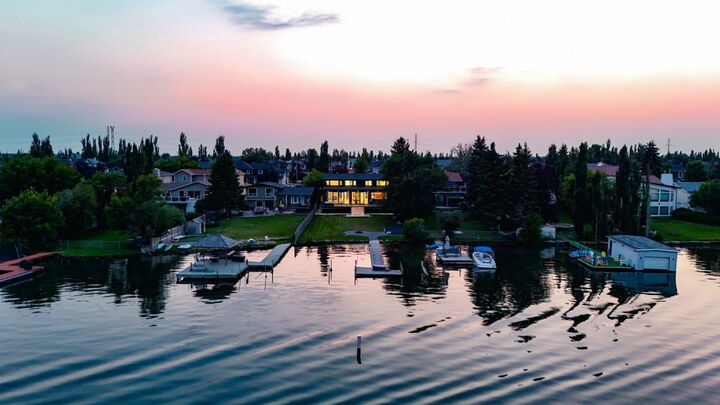 692 West Chestermere Drive — photo 1