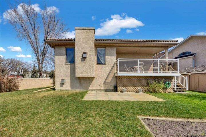 Property Photo: 531 Sierra Morena Court SW AB T3H 3C2