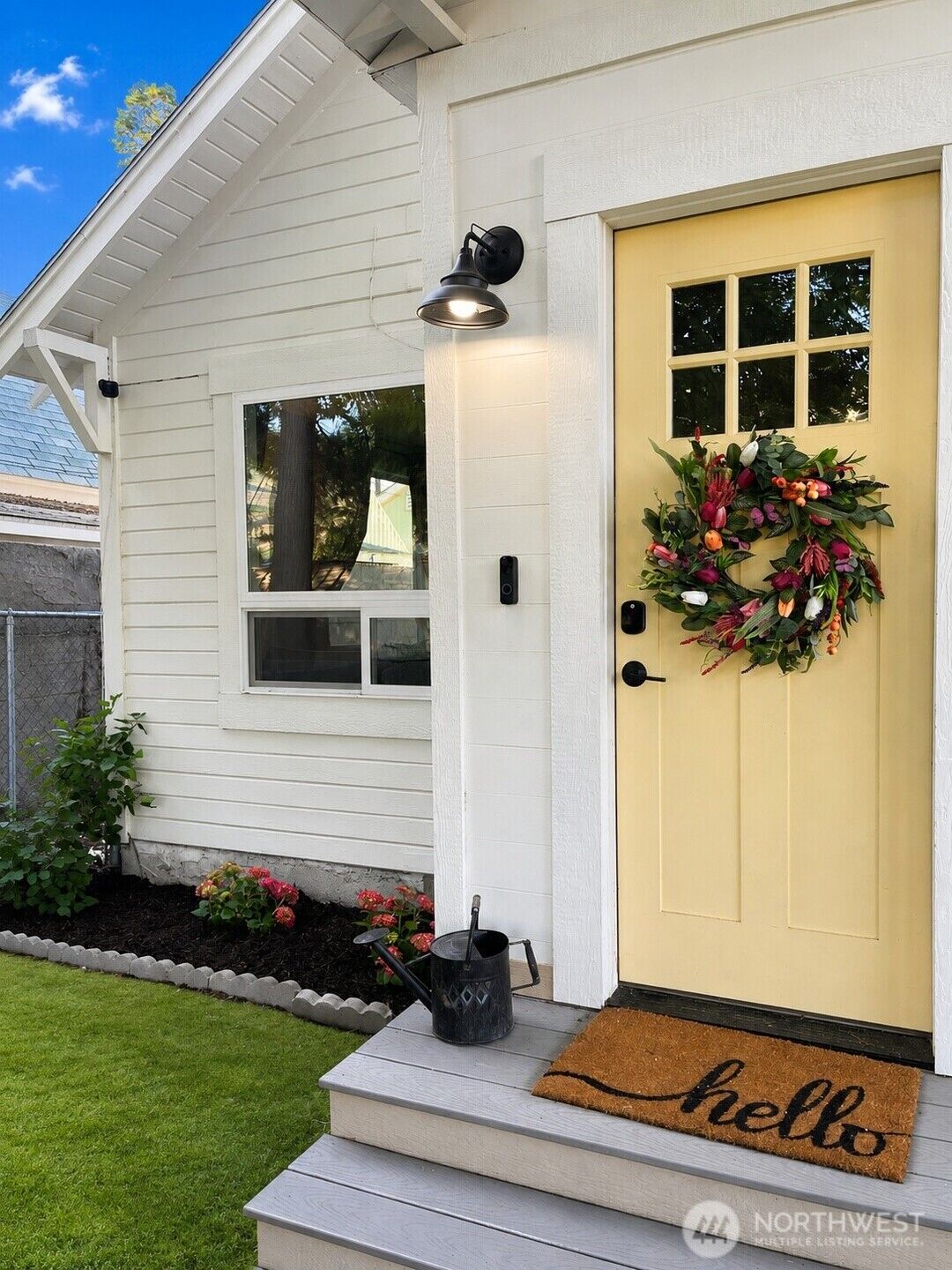 Property Photo: 507 E Wapato Avenue WA 98816