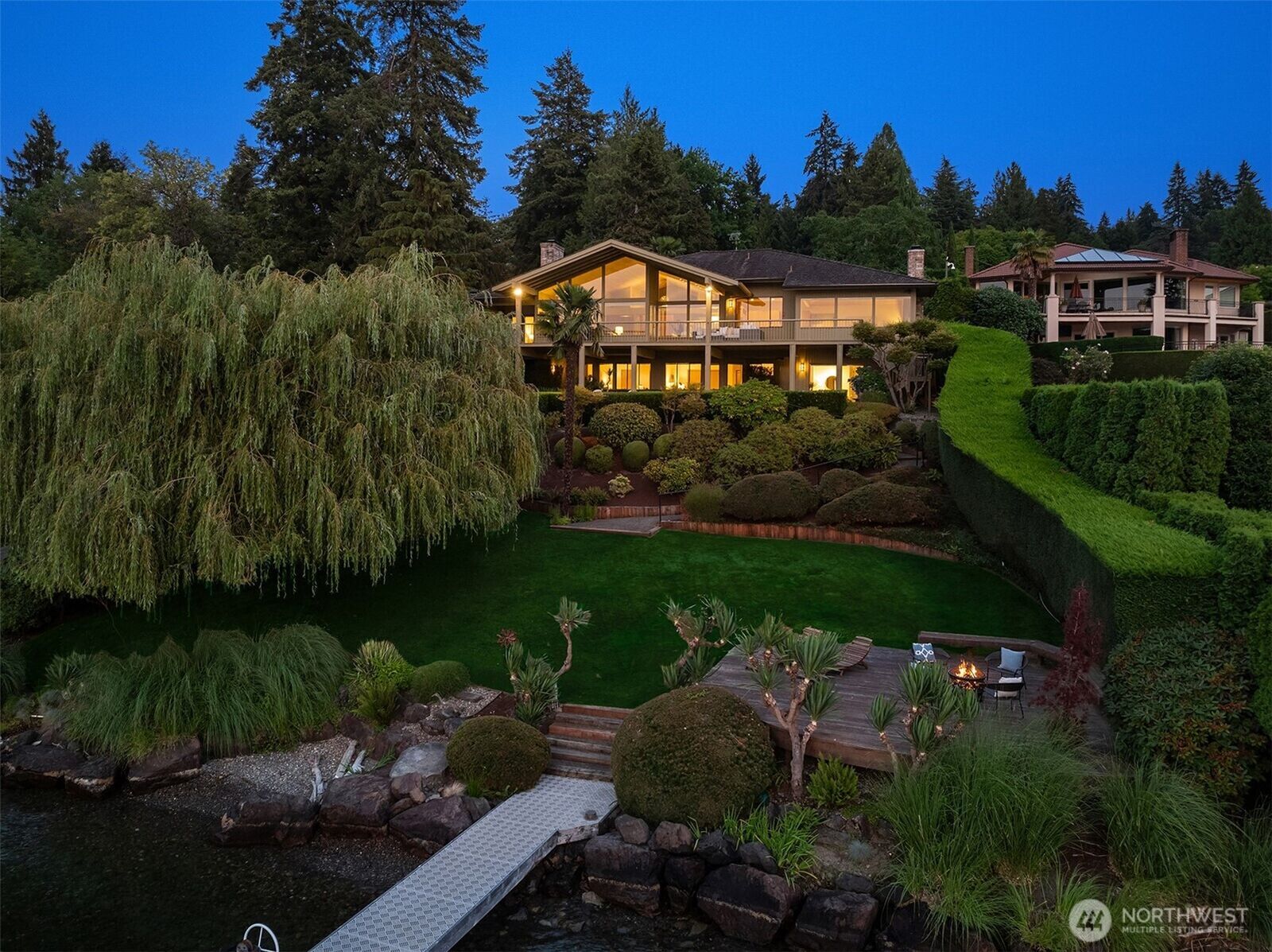 Property Photo:  49  Holly Hill Drive  WA 98040 