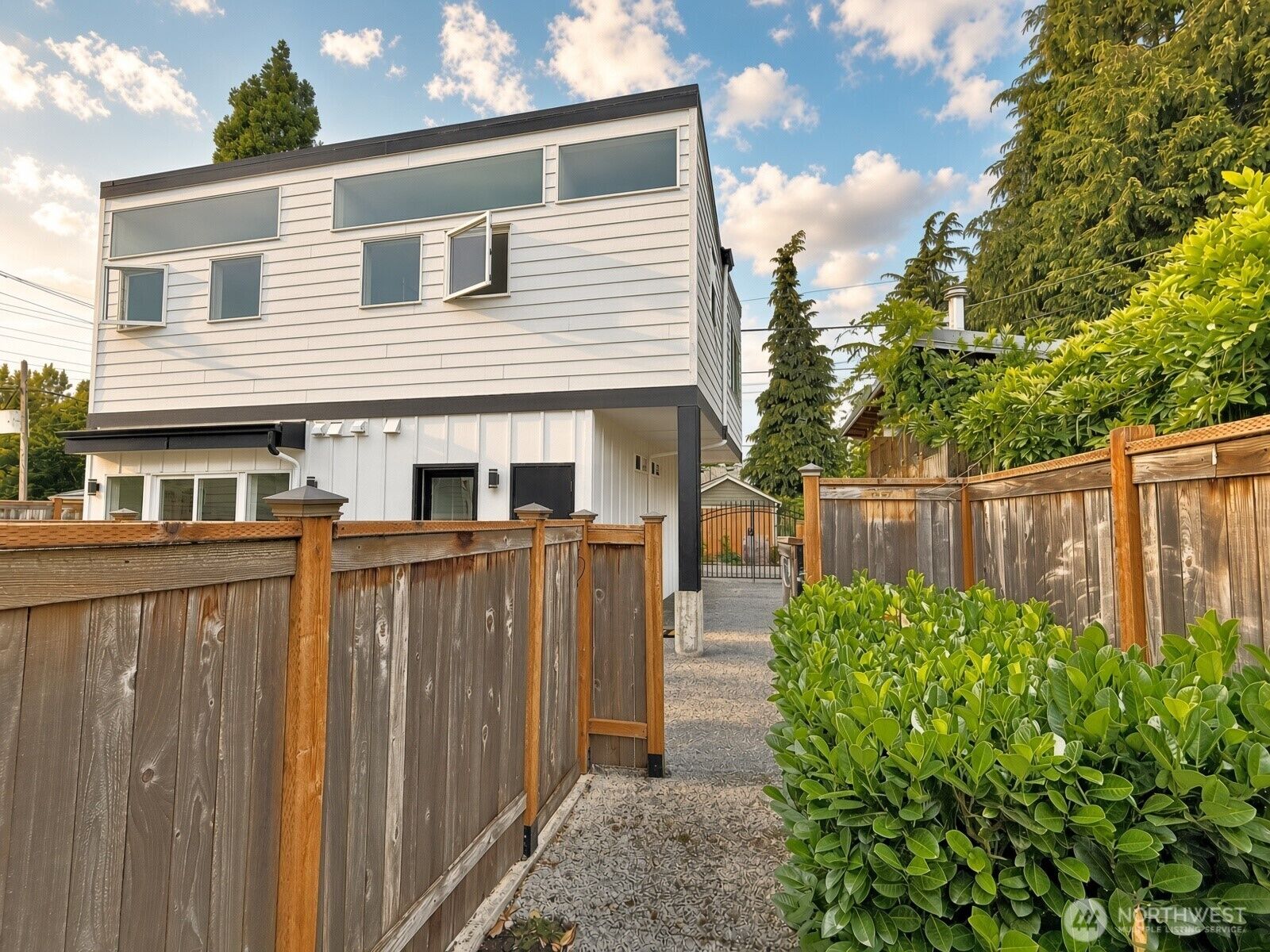 Property Photo:  708 N 102nd Street 2  WA 98133 