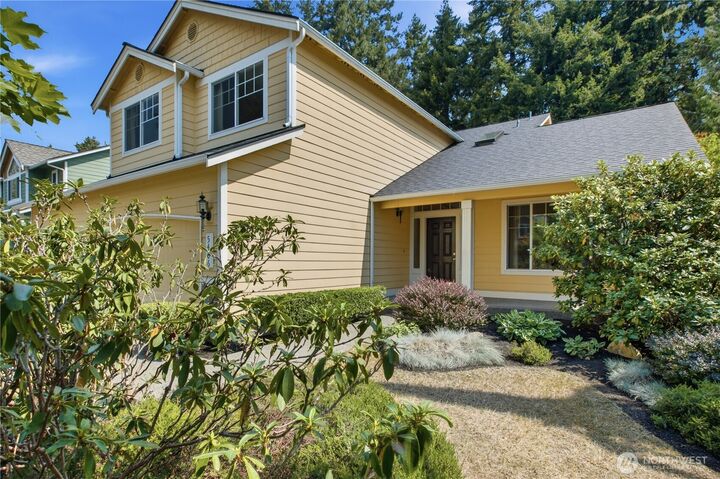 Property Photo: 5406 Quincy Avenue SE WA 98092