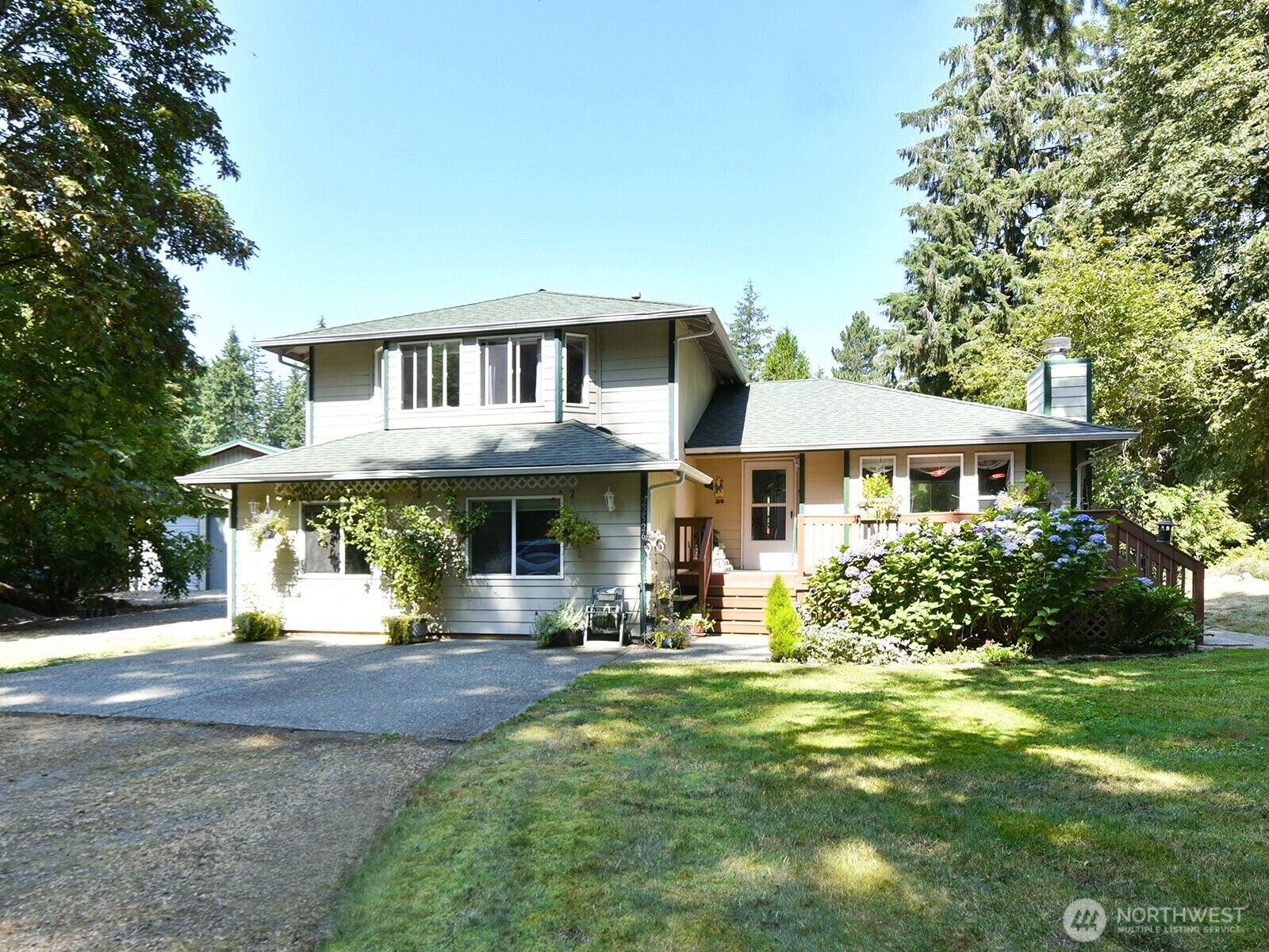 Property Photo:  22526 SE  187th Street  WA 98038 