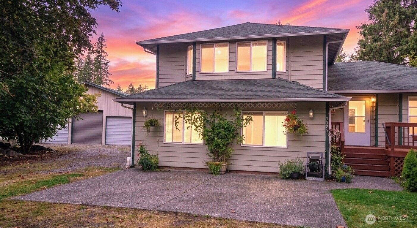 Property Photo: 22526 SE 187th Street WA 98038