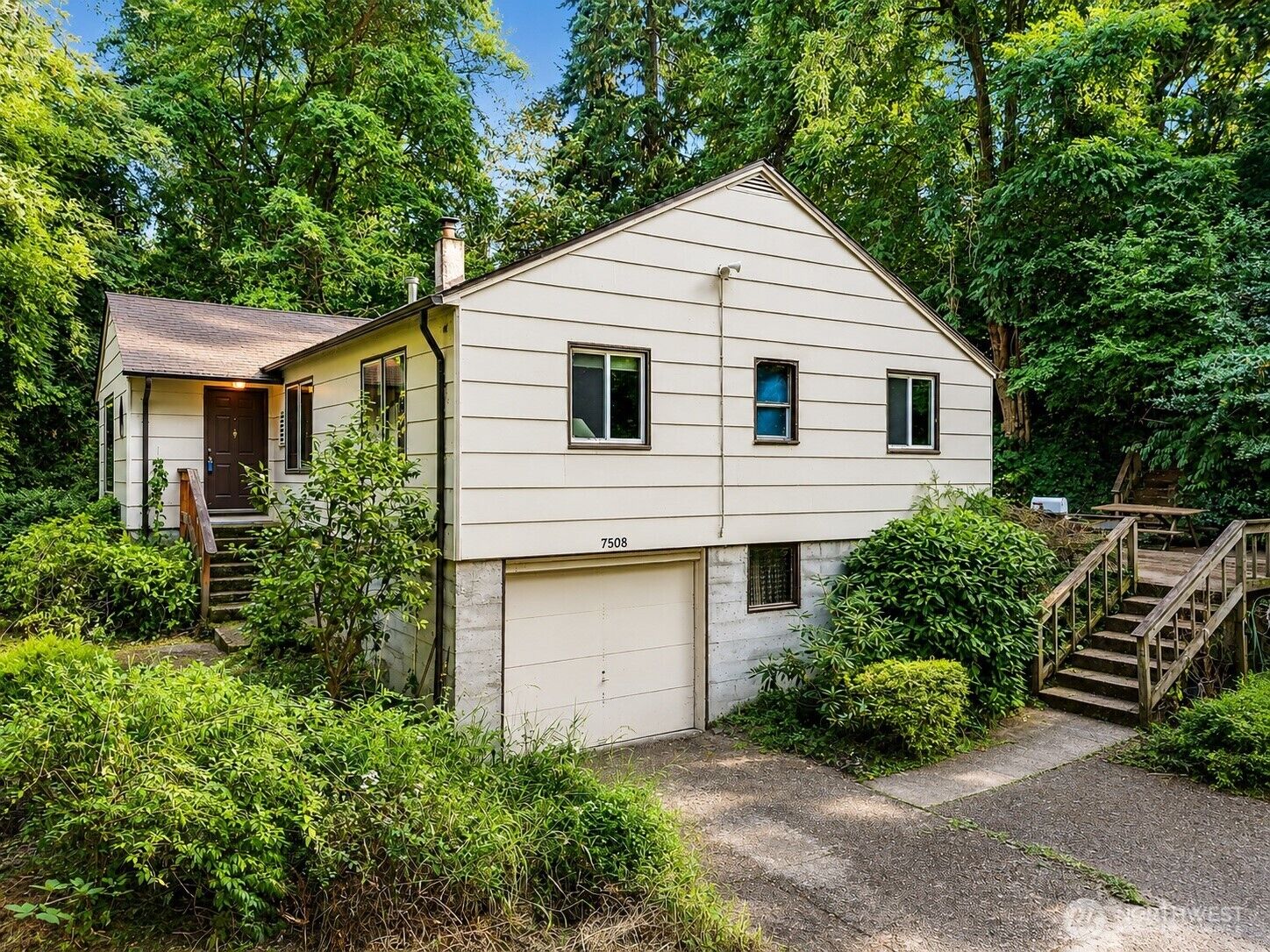Property Photo:  7508  Woodland Avenue E  WA 98371 