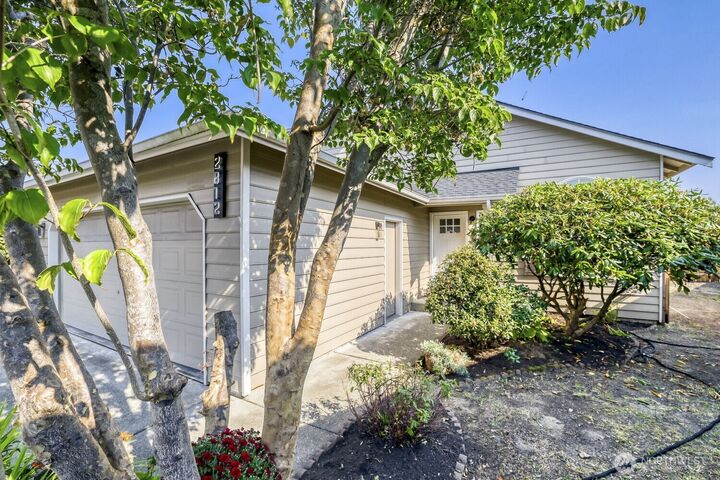 Property Photo:  2812  179th Place NE 243  WA 98271 
