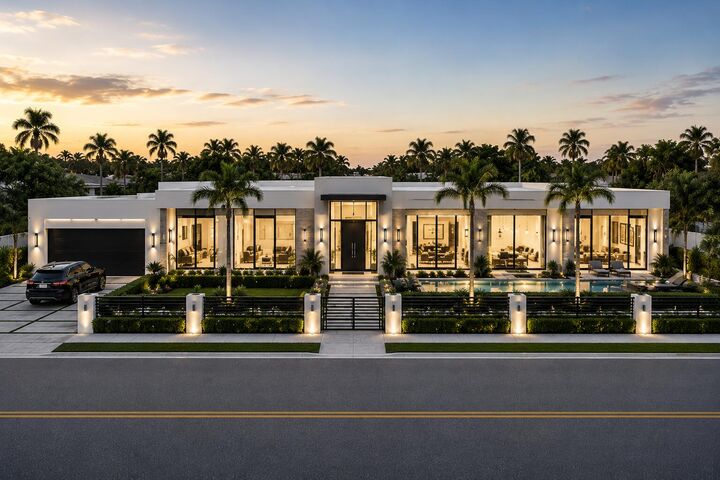 Property Photo:  310 SE 8th Street  FL 33483 