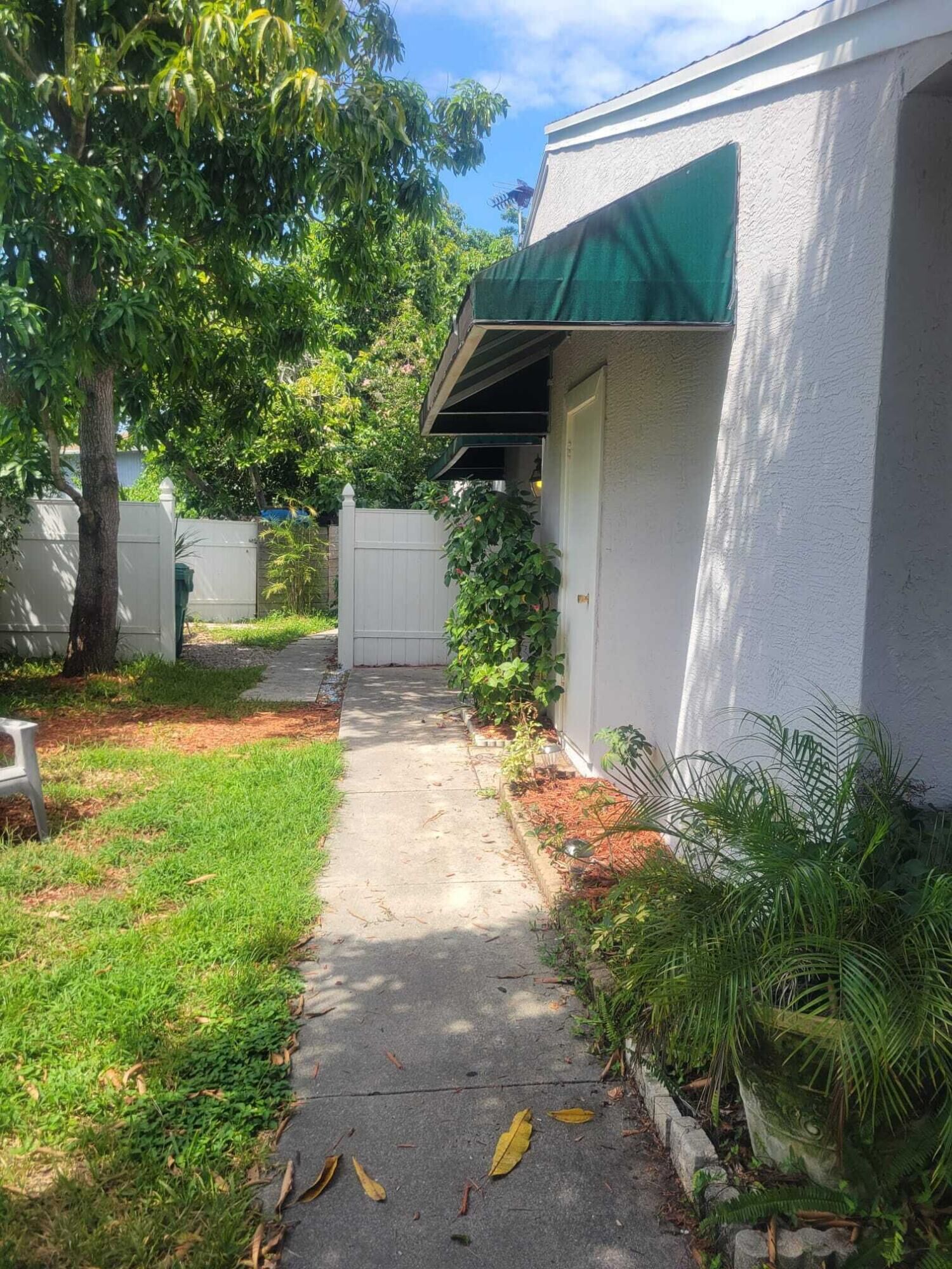 Property Photo: 5337 NW 5th Street FL 33445
