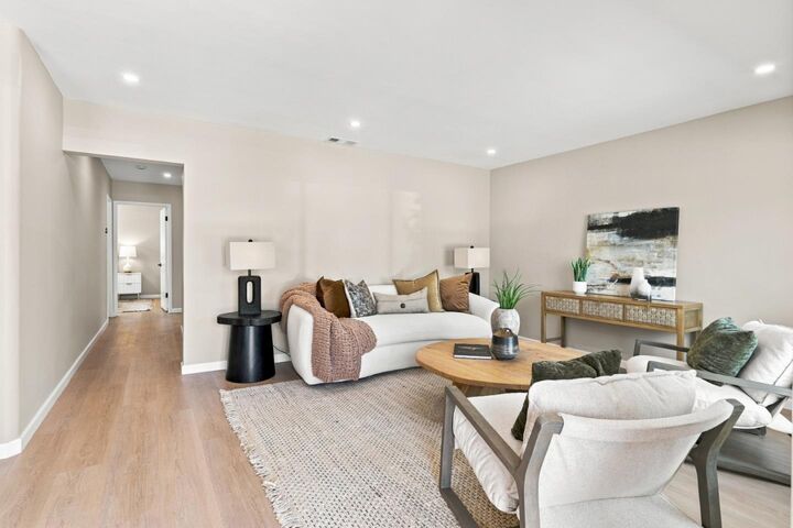 Property Photo:  568 Madrone Avenue  CA 94085 