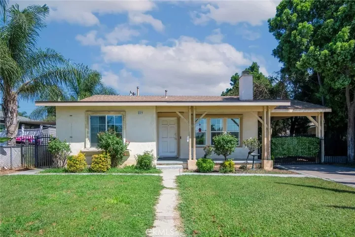 Property Photo: 819 Plaza Serena CA 91764