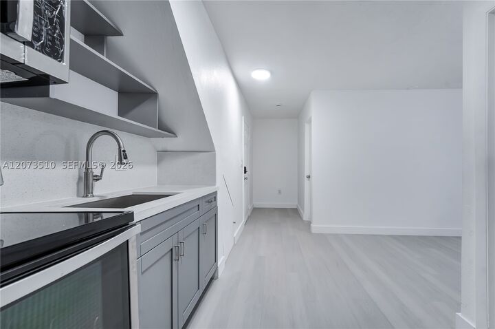 Property Photo: 769 NW 10th St 2 FL 33136