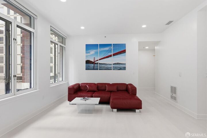 Property Photo:  201 Sansome Street 401  CA 94104 
