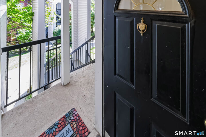 Property Photo:  31 High Street 6203  CT 06118 