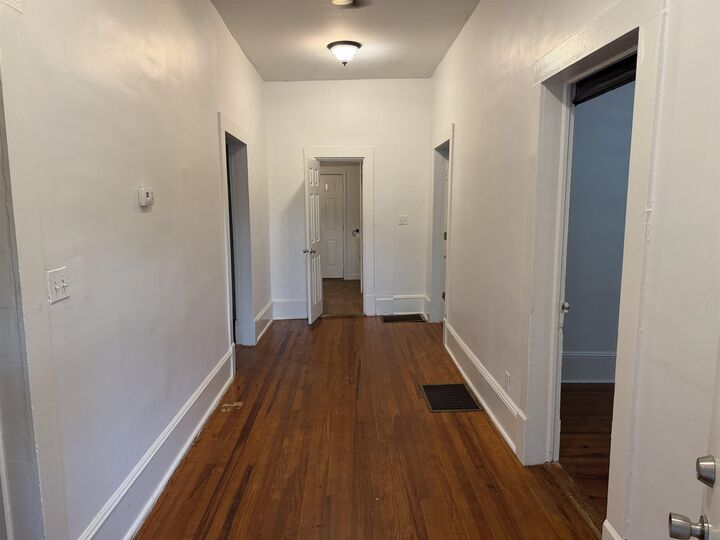 Property Photo:  5 Arkmain St Street  SC 29306 