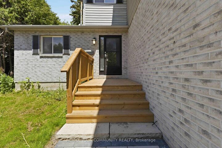 Property Photo: 924 Helen Street ON L9S 1T5
