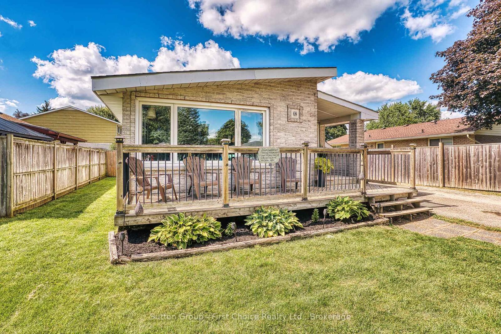 Property Photo:  68 Kathryn Crescent  ON N5A 2Y7 