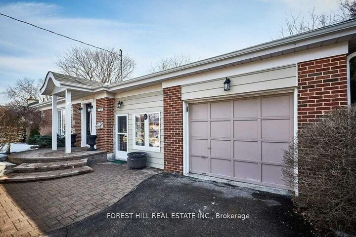 Property Photo:  99 Switzer Drive  ON L1G 3J5 