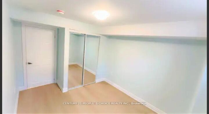 Property Photo:  3 Aldenham Street 2  ON L6X 5S2 