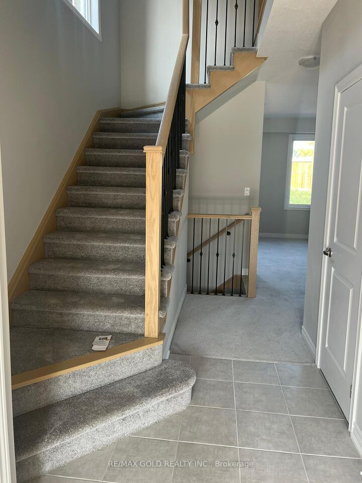 Property Photo:  83 Pinot Crescent  ON L8E 0J9 