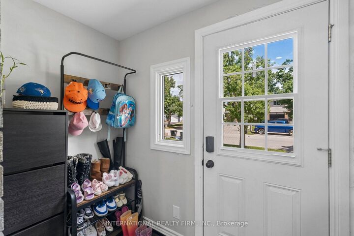 Property Photo: 206 Hickling Trail ON L4M 5W4