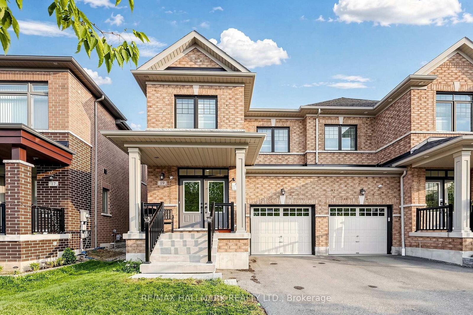 Property Photo: 19 Conarty Crescent ON L1P 0L4