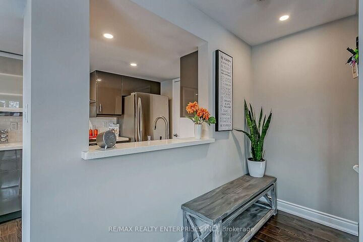 Property Photo: 2386 Munn's Avenue Unit E ON L6H 6G9