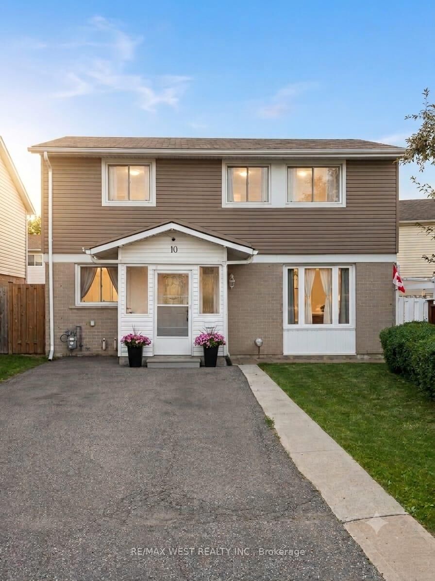 Property Photo: 10 Hardcastle Court ON L6S 2B3