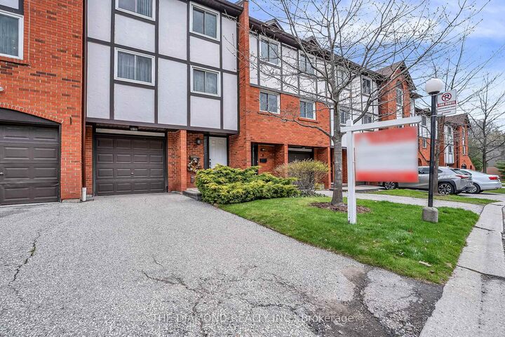 Property Photo: 1755 Rathburn Road E 82 ON L4W 2M8