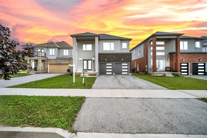 Property Photo: 204 McCabe Avenue ON L3B 0H6