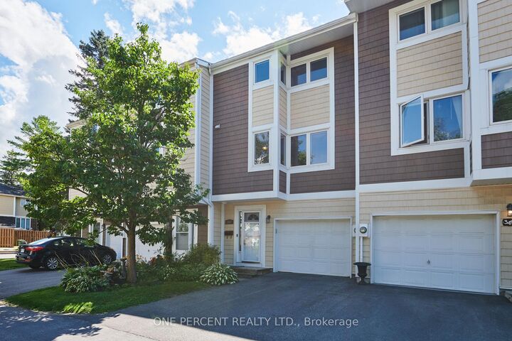 Property Photo:  350 Stowe Court  ON K2K 1Z6 
