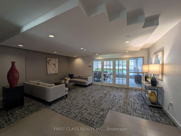Property Photo:  15 Maitland Place 1903  ON M4Y 2X3 
