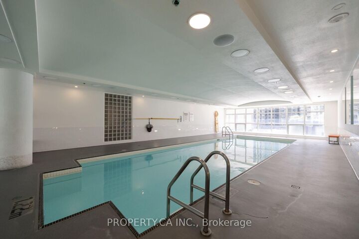 Property Photo:  350 Wellington Street W 401  ON M5V 3W9 