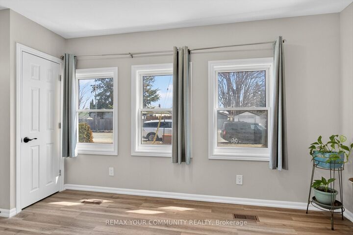 Property Photo: 426 Wolsely Street ON K9H 5A5