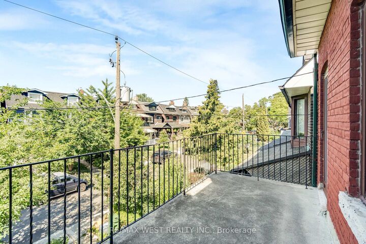 Property Photo: 649 Crawford Street N ON M6G 3K1