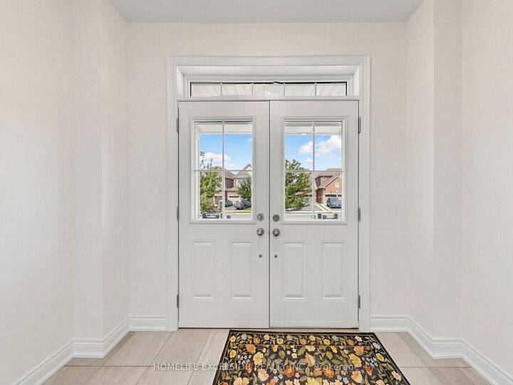 Property Photo: 5 Manor Hampton Street ON L9N 0R1