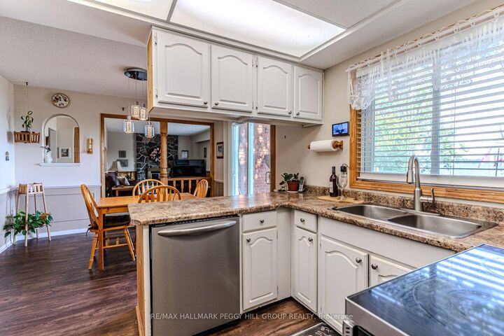 Property Photo: 39 Grandview Crescent ON L0L 2E0